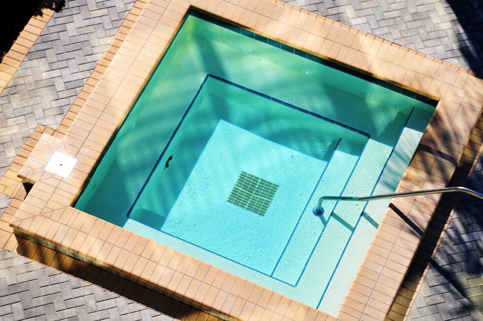 pool interior tile        <h3 class=